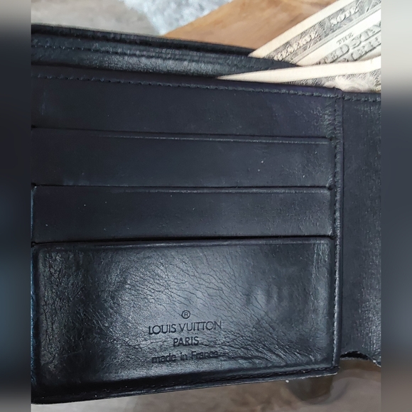 LOUIS VUITTON BLACK PORTEFEVILLE CALFSKIN BIFOLD WALLET - Picture 6 of 11